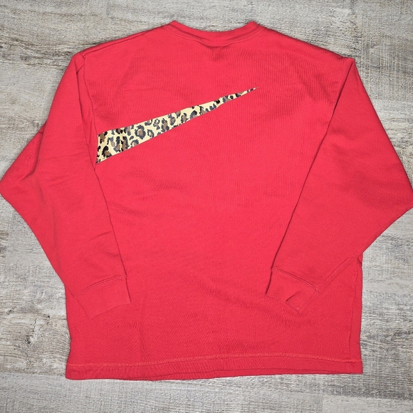 Nike Red Sweater With Leopard Accent And Matching Leggings Woman Size Small - Picture 8 of 8